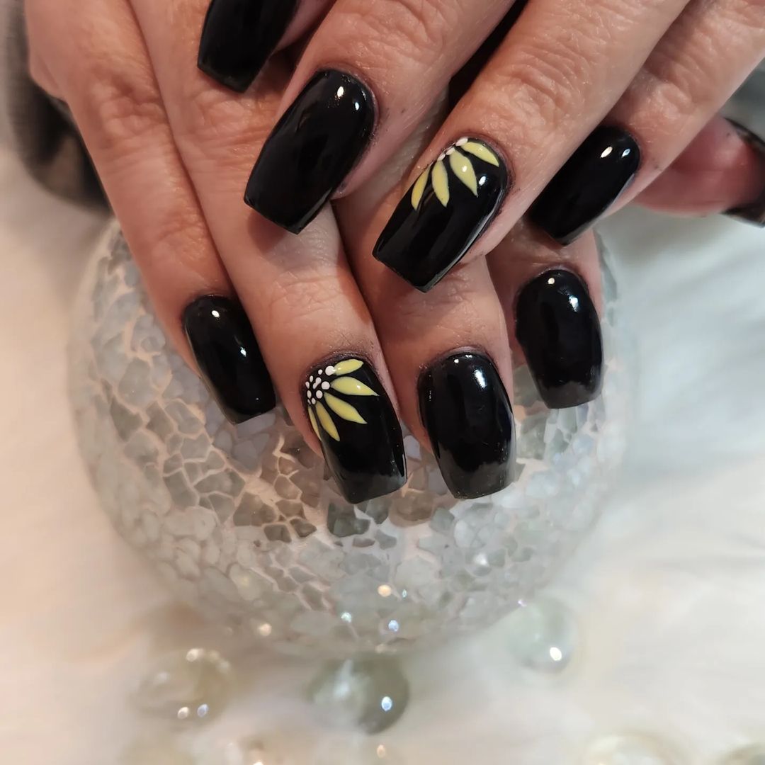 Black Sunflower Nail Designs