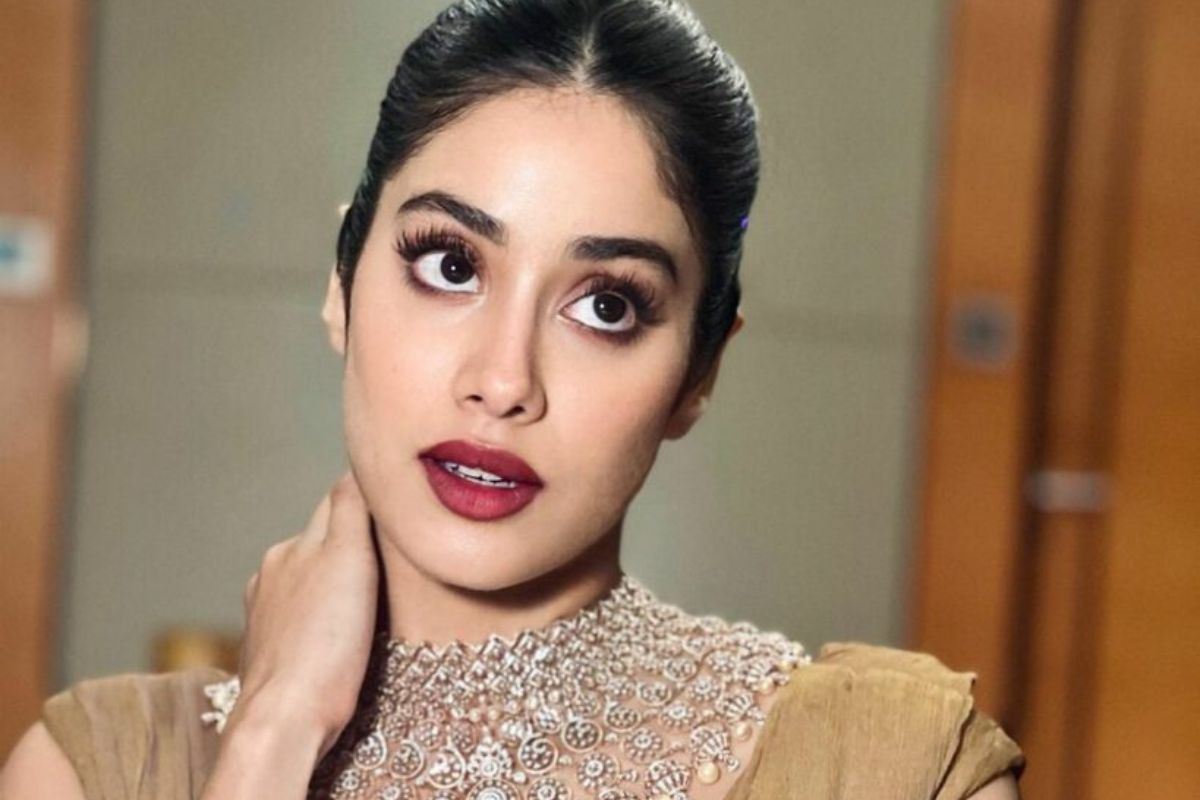 Janhvi Kapoor Oozes Regal Grace Wearing A Bo*ld Tarun Tahiliani Saree That Features An Original And Cutting-edge Concept