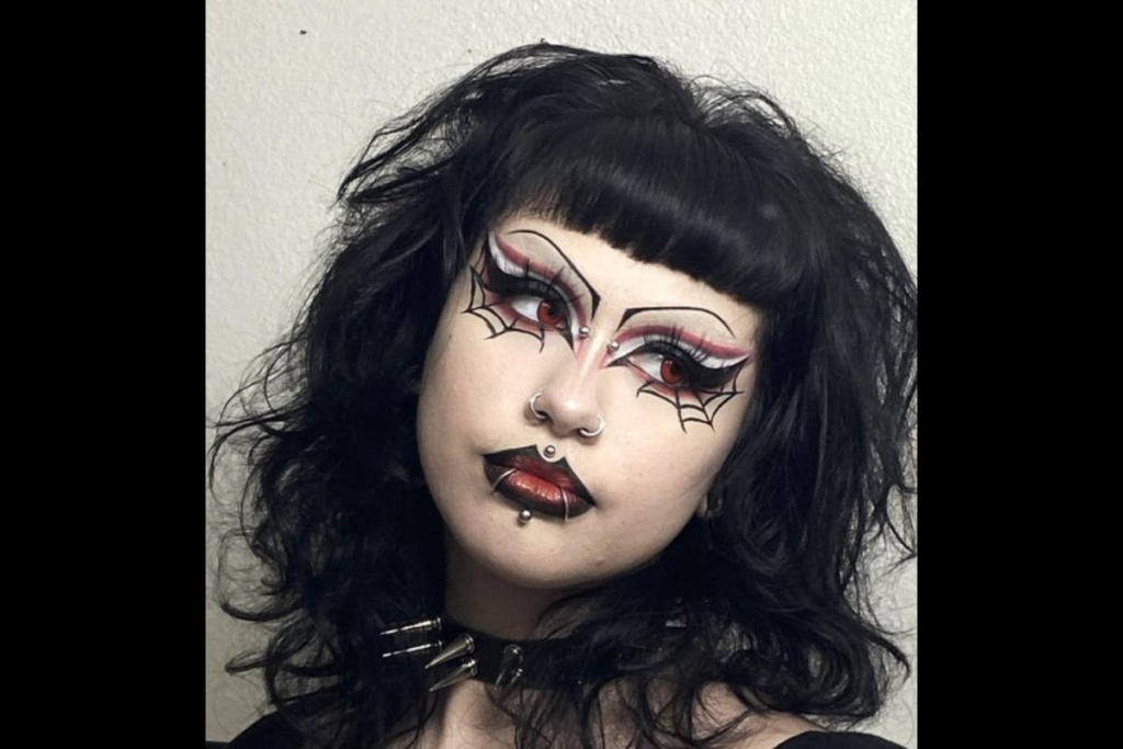 Trad goth Makeup