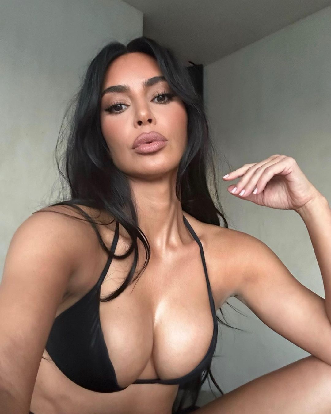 Kim Kardashian Bikini Babe