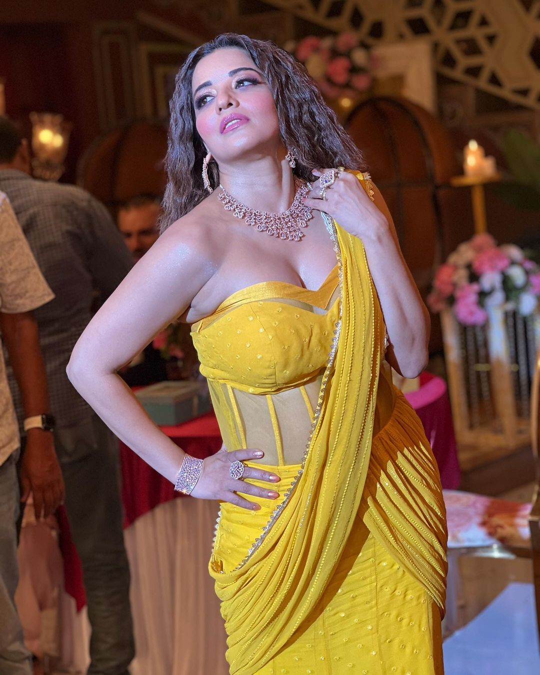1080px x 1349px - 60+ Monalisa Hot, Sexy and Bikini Photos of Bhojpuri Actress 'Antara Biswas'