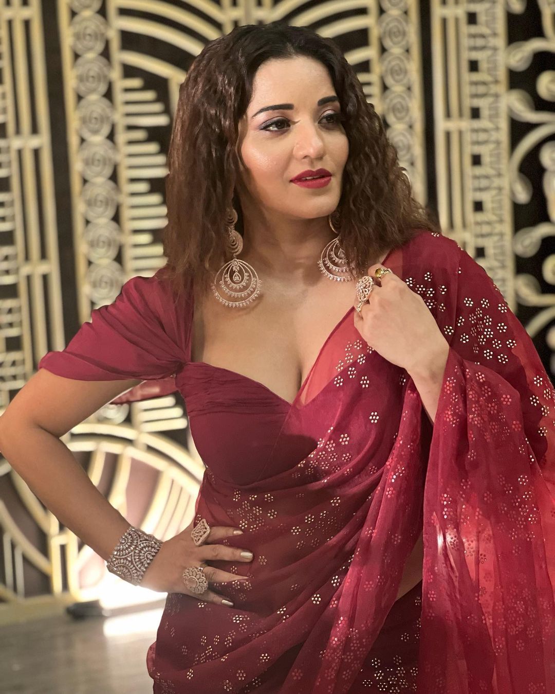 Monalisa Ka Bf Sexy Video - 60+ Monalisa Hot, Sexy and Bikini Photos of Bhojpuri Actress 'Antara Biswas'