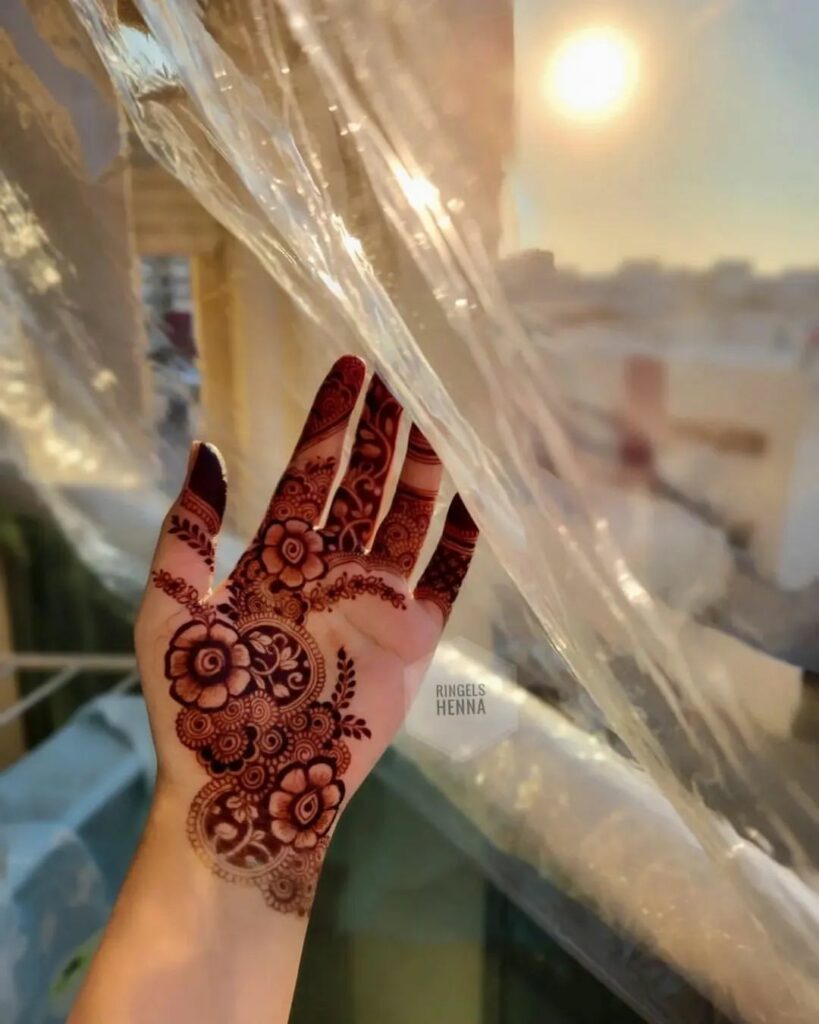 Half Hand Eid Ul-Adha Mehndi Design