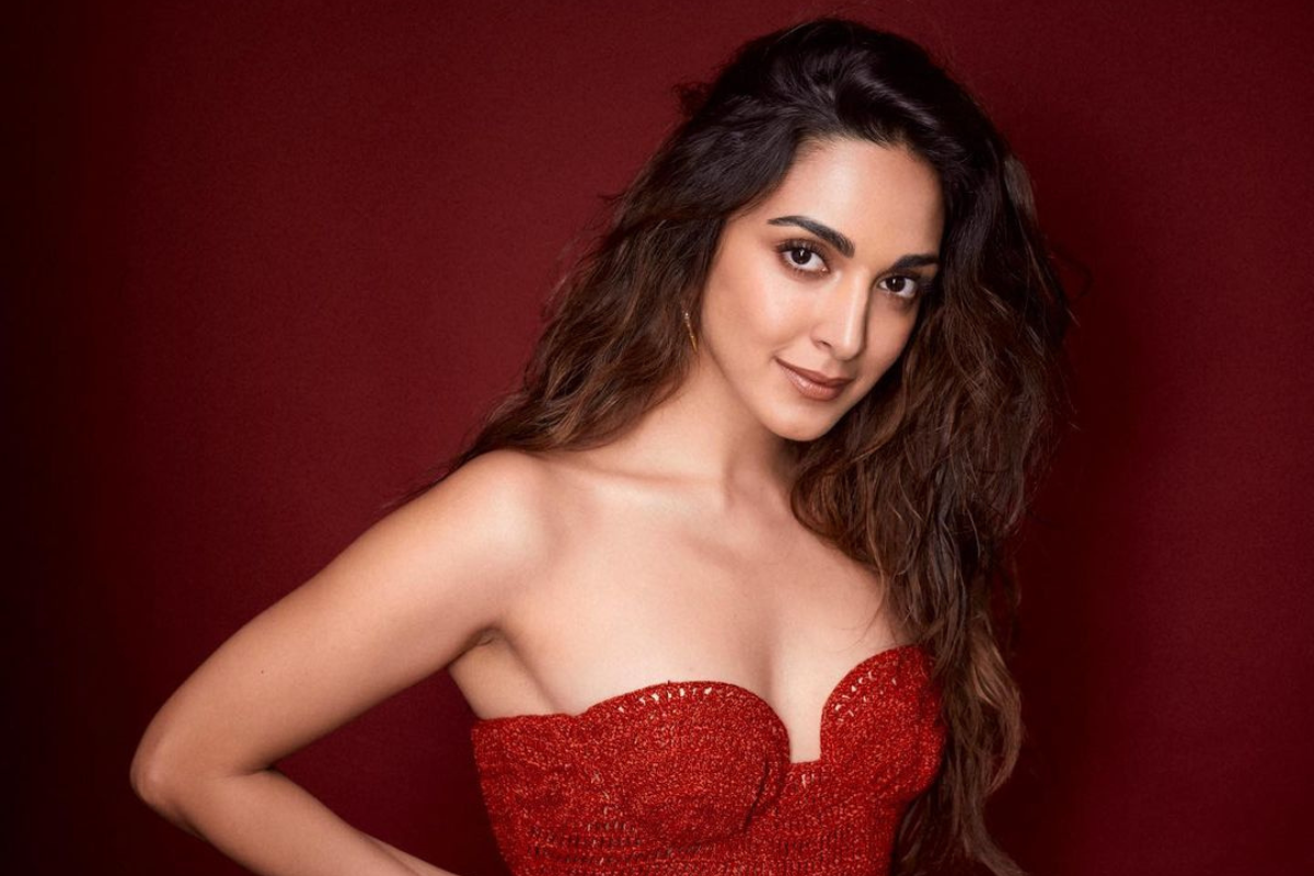 Kiara Advani Makes A Statement In Her Bo*ld Outfit Making Red Her Color!
