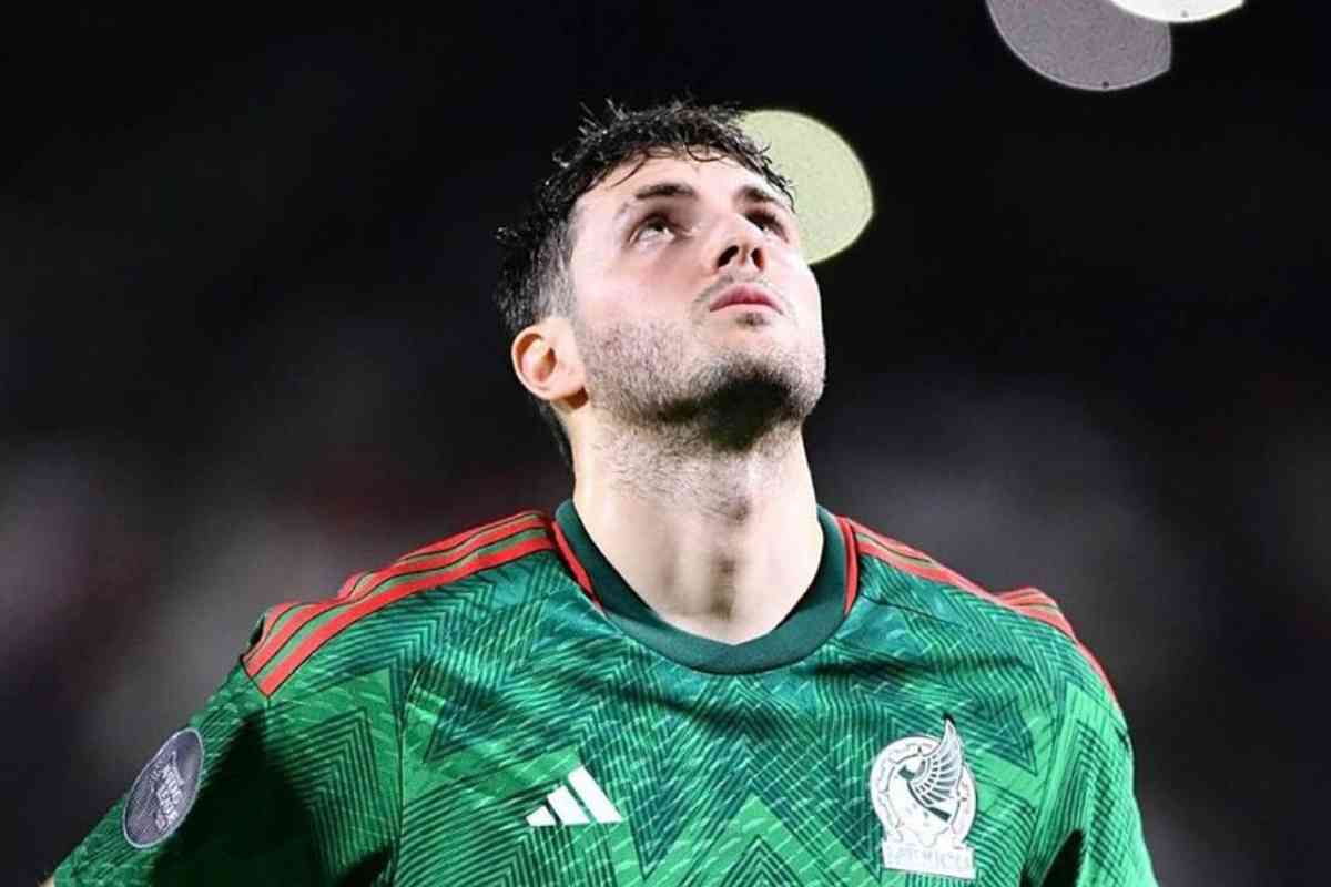 Who is Santi Gimenez? Mexican Soccer Star's Age, Girlfriend, Parents, Nationality, Net Worth, and More