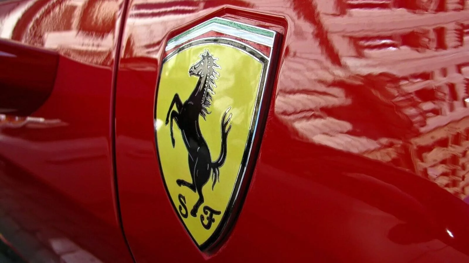 This Ferrari technology allows for flexible driving position. Here’s how