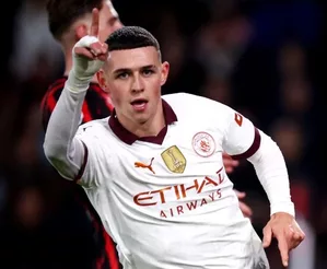 Foden strikes as Man City see off Bournemouth to close gap on leaders Liverpool