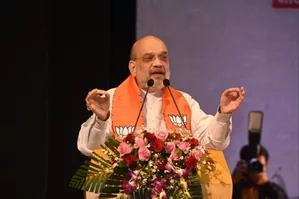 Modi wants to see India on top, but 'Ghamandiya' Gathbandhan leaders only want to see their sons as PM, CM: Amit Shah (Ld)