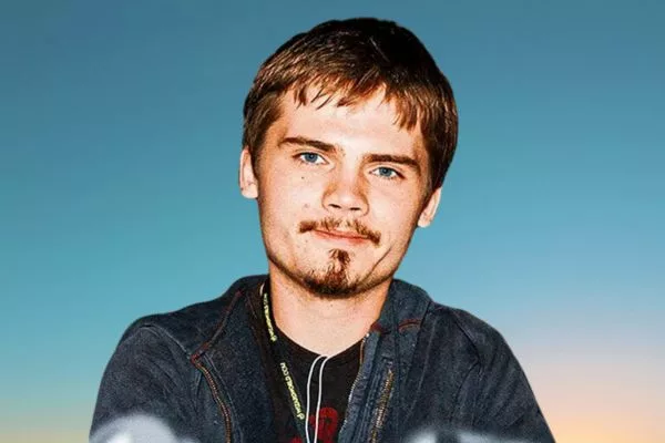 Jake Lloyd Net Worth 2024: How much is the American former actor Worth?