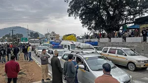 Jammu-Srinagar highway opens for traffic after 12 hours
