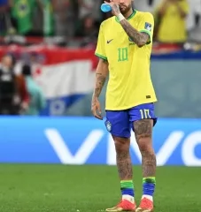 Neymar showing 'good progress' in recovery from knee injury