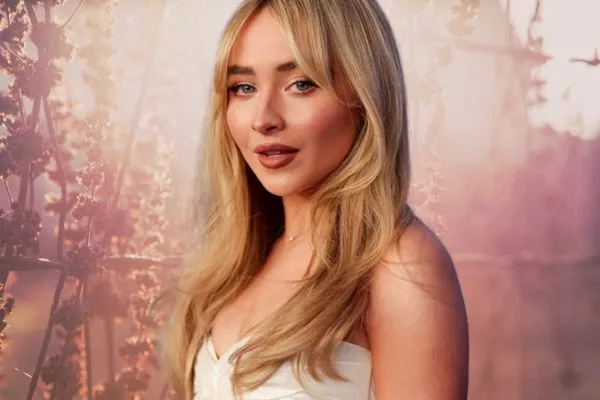 Who is Sabrina Carpenter boyfriend? Who Is American singer and actress Dating?
