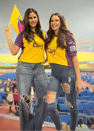 UP Warriorz fan Katrina shares pictures with sister Isabelle from WPL match