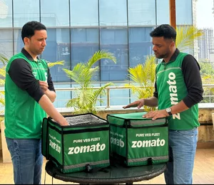 Zomato uniform colour changes from green to red, sparks debate (Lead)