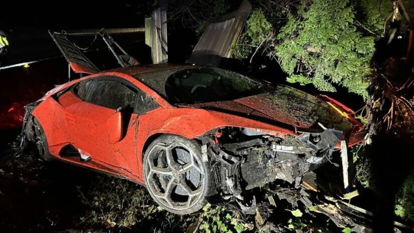 Shocking: 13-year-old crashes Lamborghini Huracan beyond recognition